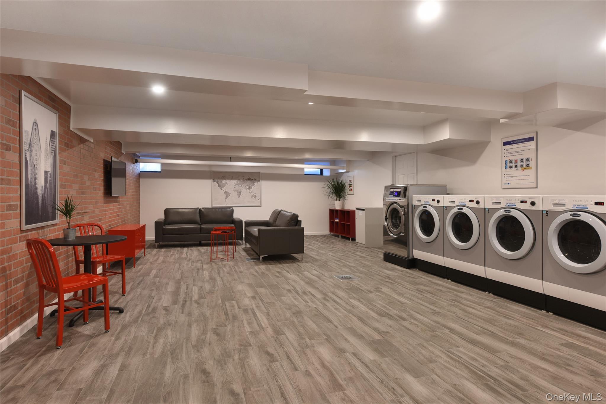 #19 photo, 21 Barstow Road, 长岛 Great Neck , NY 11021