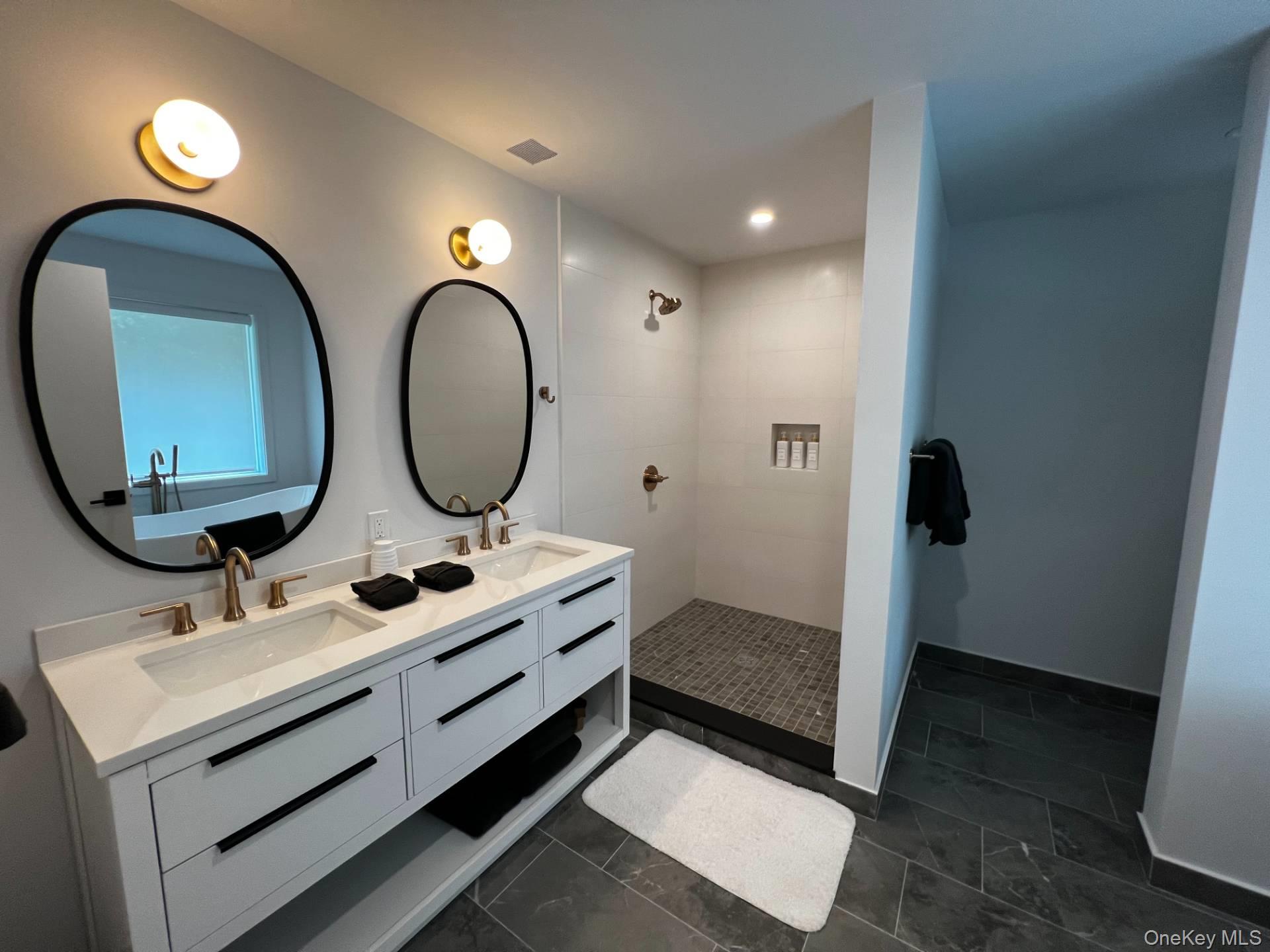 #16 photo, 19 Elm Lane, Montauk , NY 11954