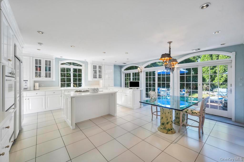 #15 photo, 22 Bayside Drive, Great Neck , NY 11023