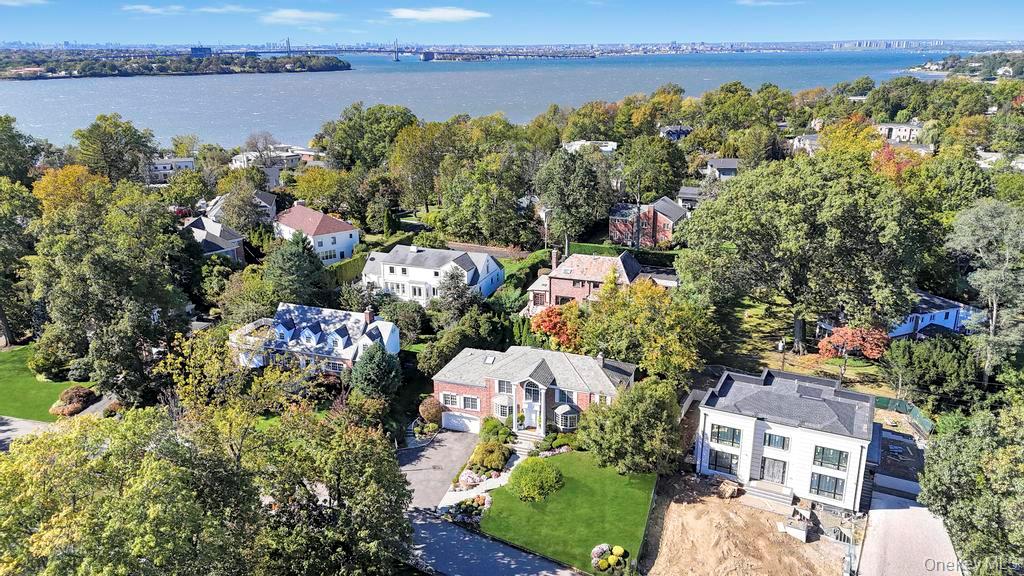 #2 photo, 22 Bayside Drive, Great Neck , NY 11023