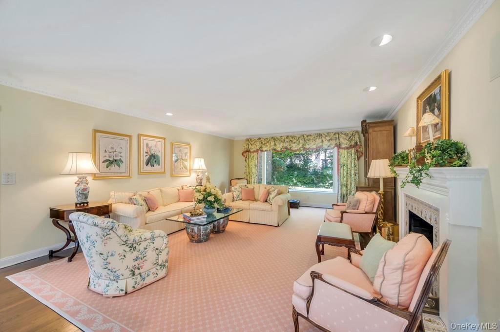 #6 photo, 22 Bayside Drive, Great Neck , NY 11023