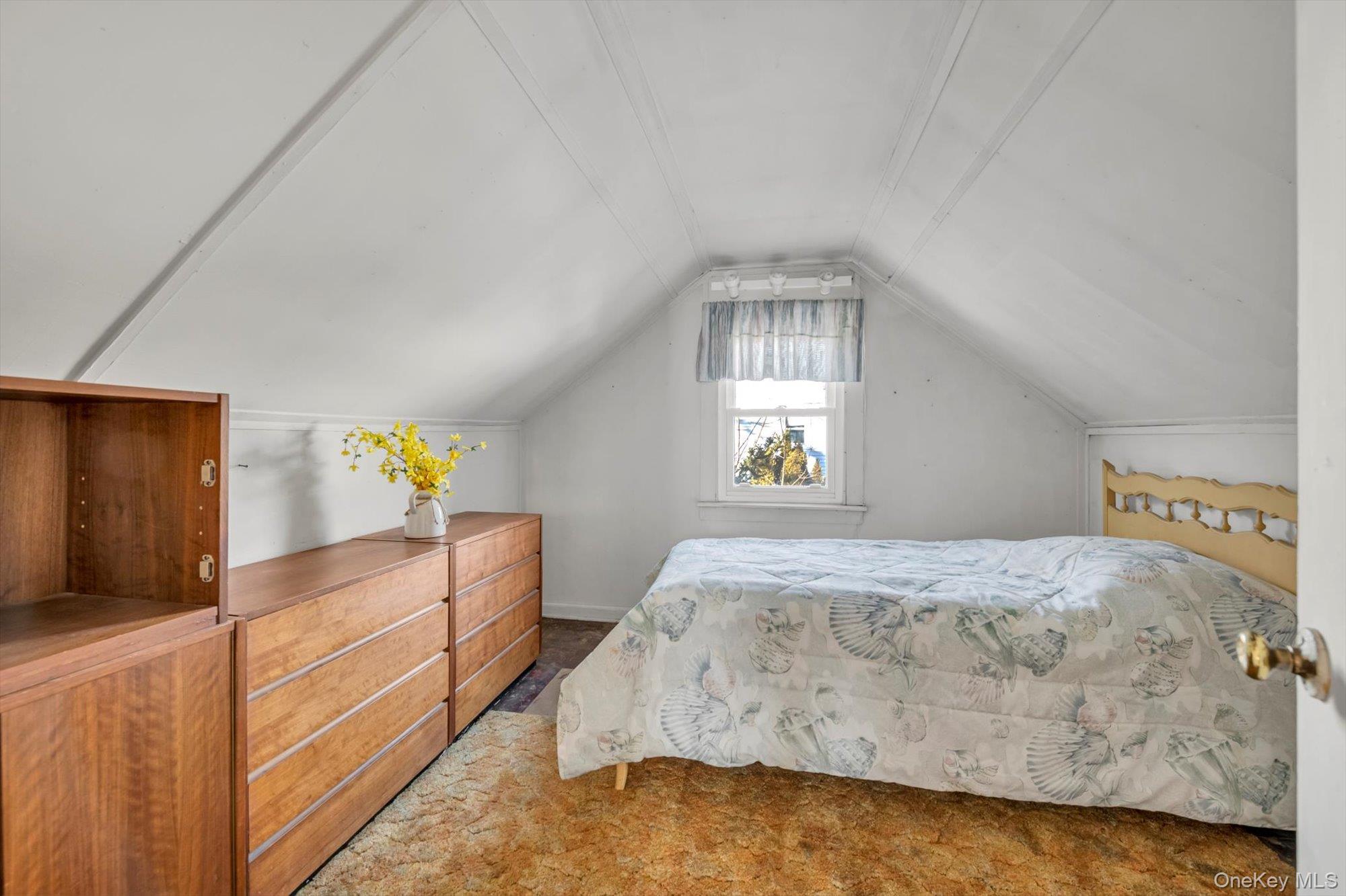 #13 photo, 76 Burt Avenue, Саффолк ‖ Northport , NY 11768