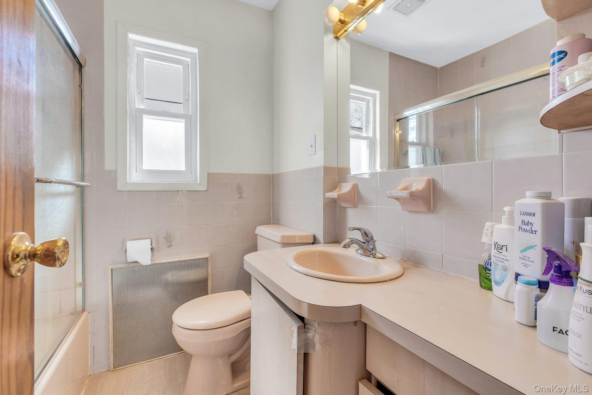 #14 photo, 197 Emory Road, নাসাউ কাউন্টি Mineola , NY 11501