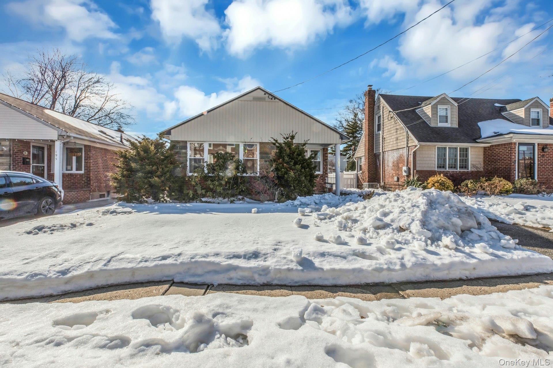 #2 photo, 197 Emory Road, নাসাউ কাউন্টি Mineola , NY 11501