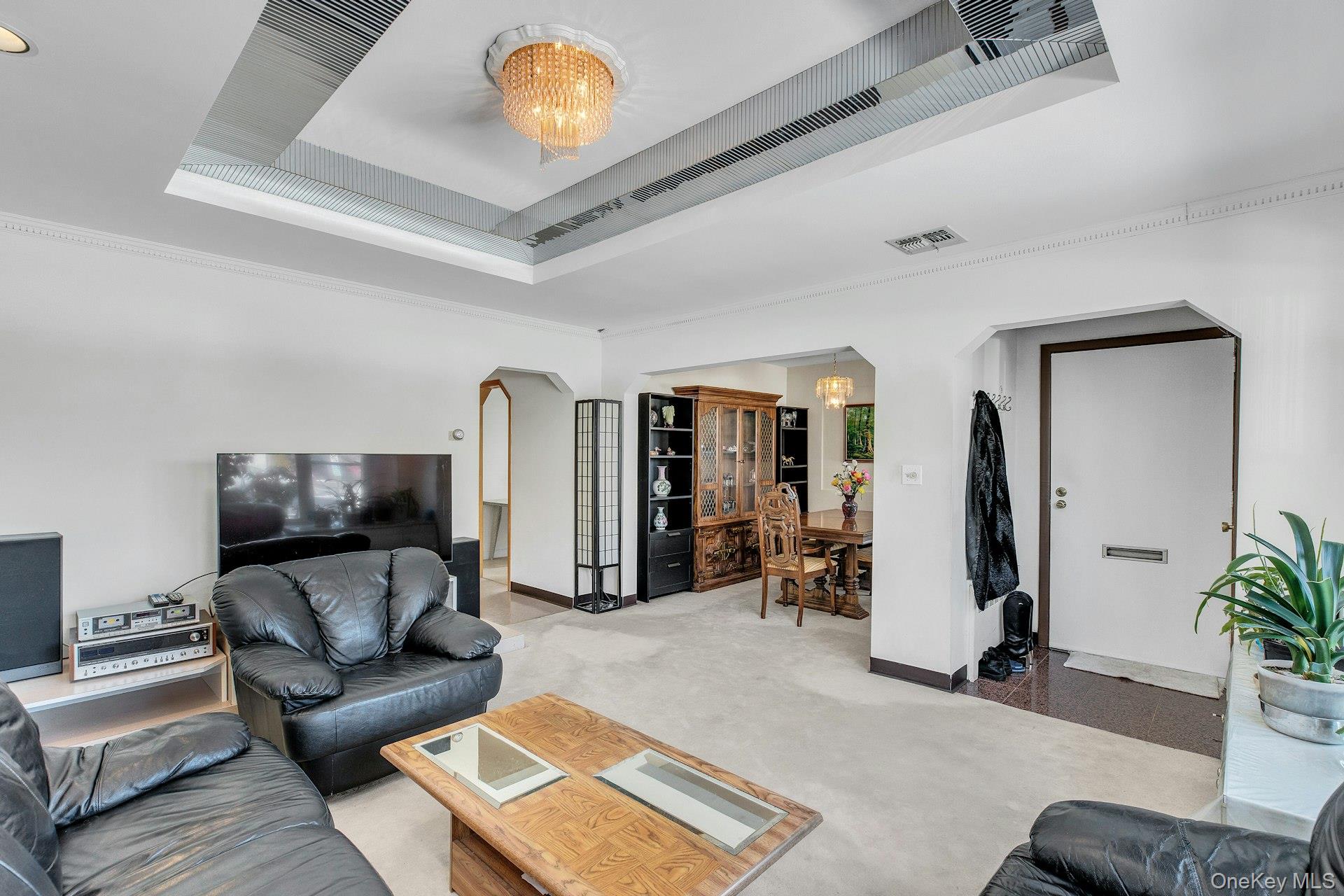 #8 photo, 197 Emory Road, নাসাউ কাউন্টি Mineola , NY 11501