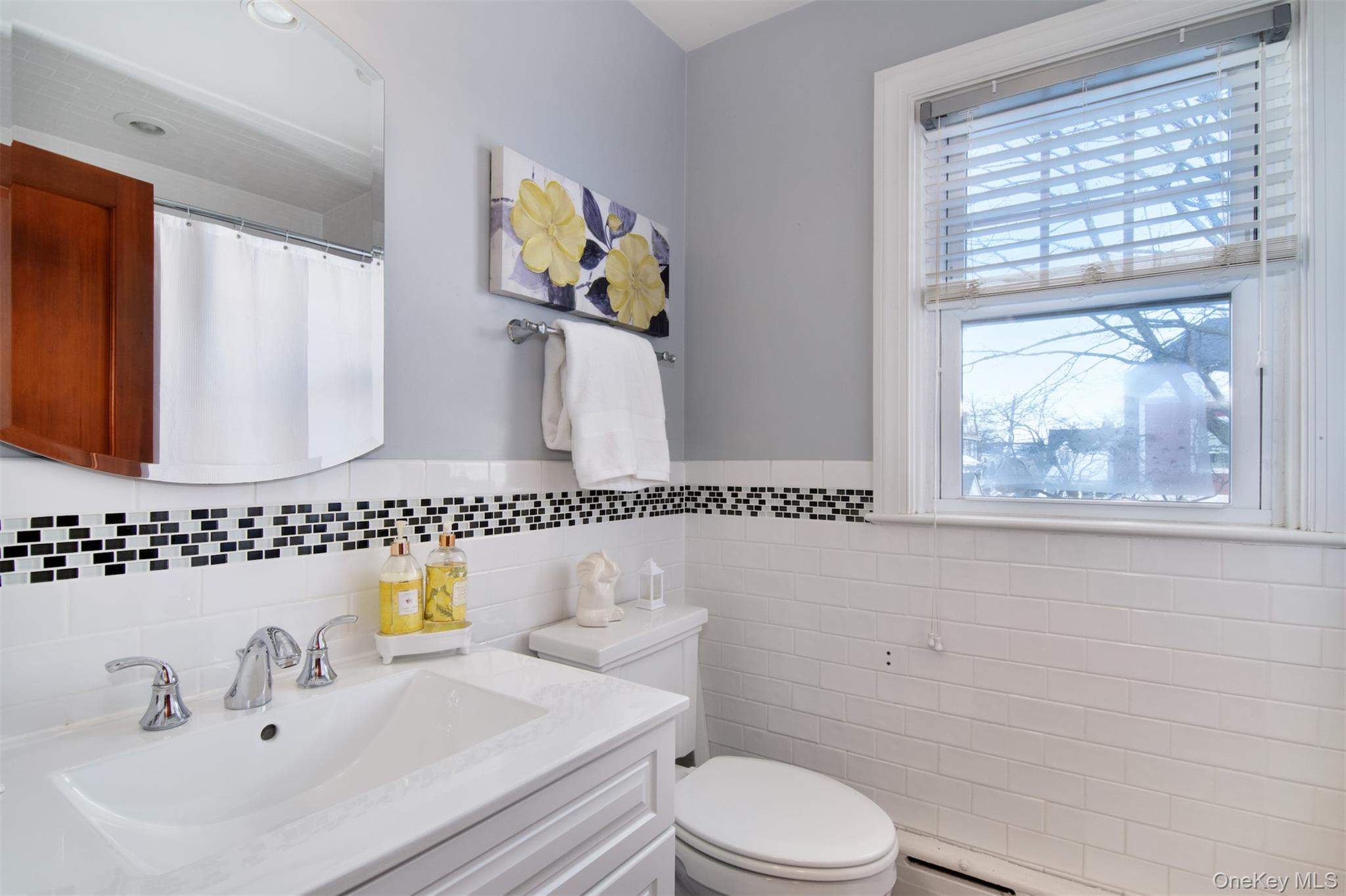 #18 photo, 112 aka 110 Buckingham Road, Yonkers , NY 10701