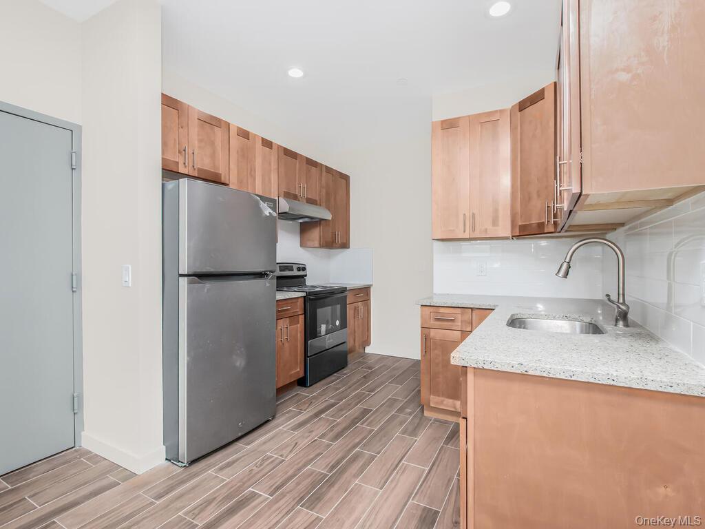 #5 photo, 409 Warburton Avenue, Yonkers , NY 10701