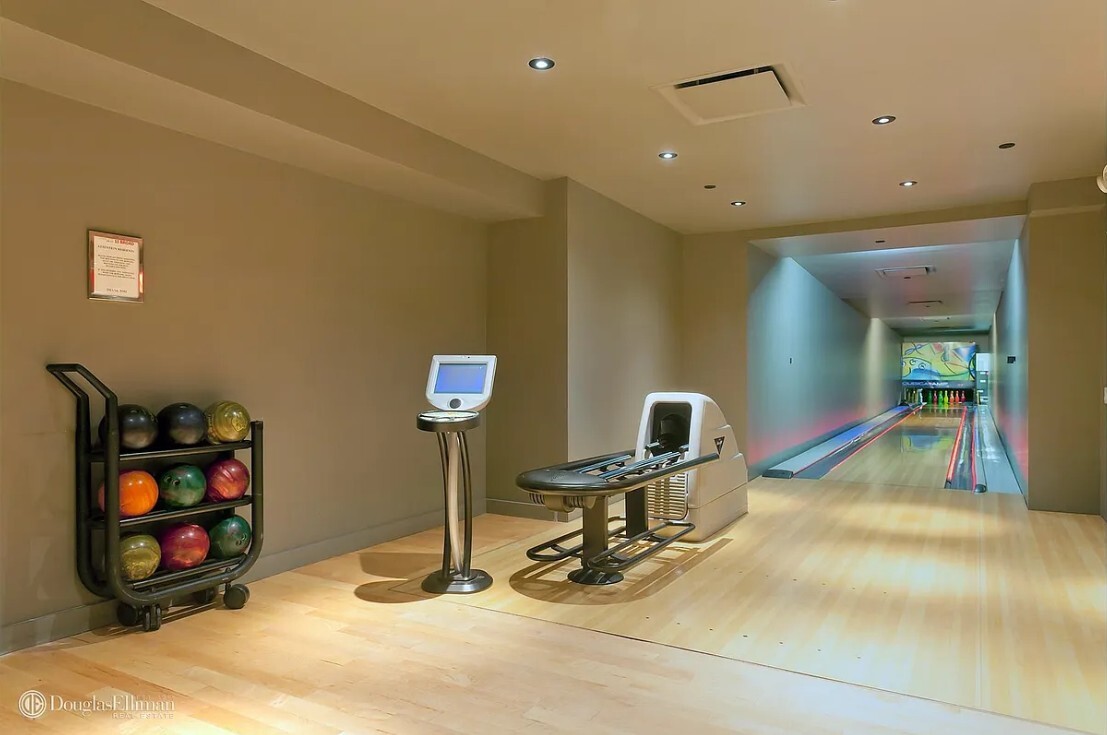 #21 photo, 15 BROAD Street, Financial District , NY 10005