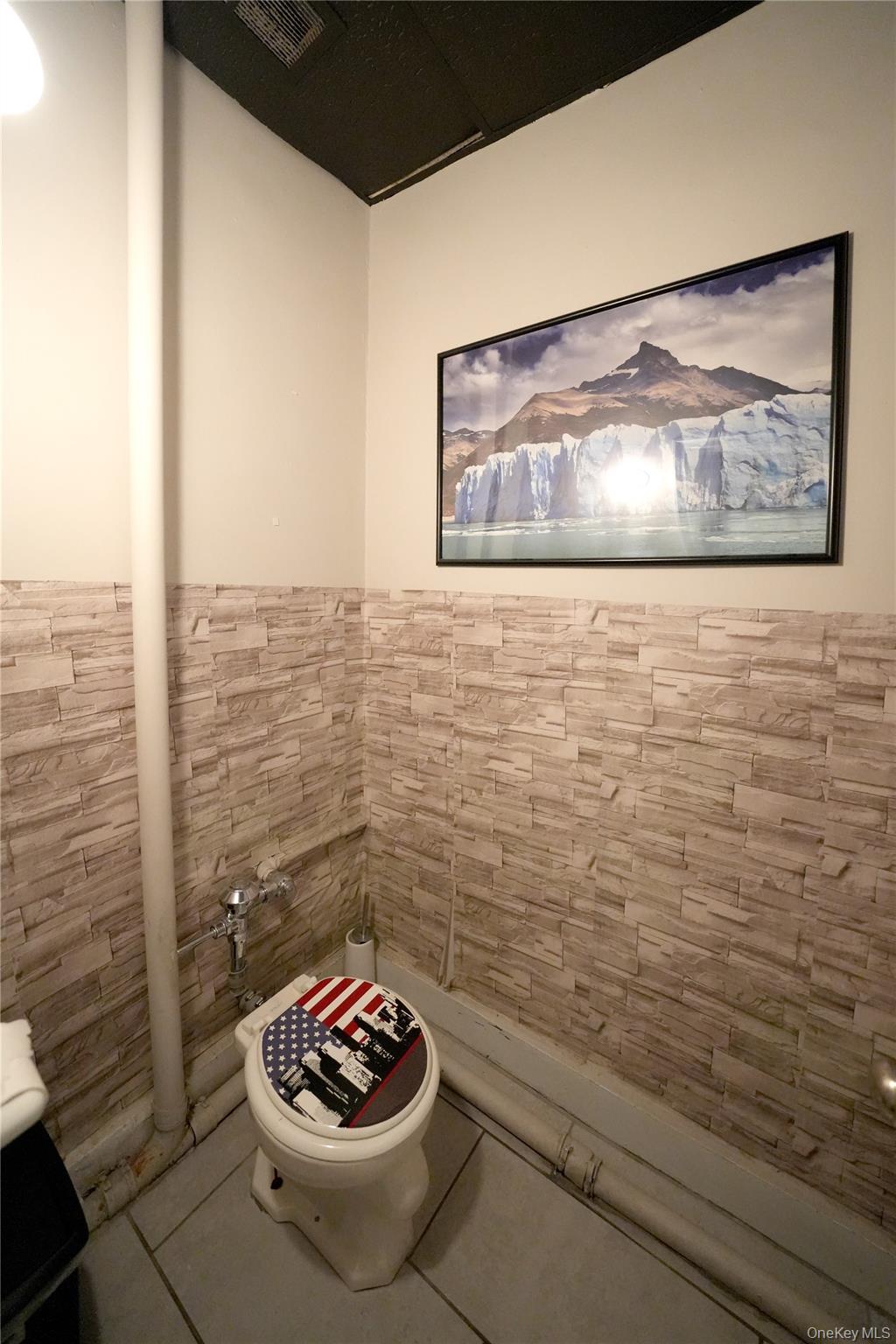 #11 photo, 116-17 Queens Boulevard, Forest Hills , NY 11375