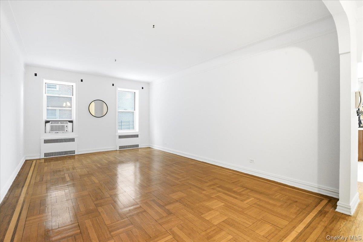 #11 photo, 111-39 76th Road, Forest Hills , NY 11375