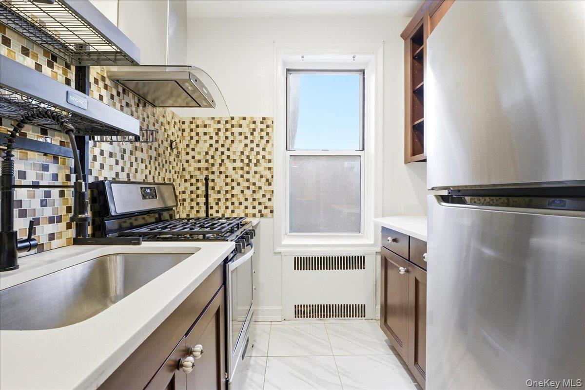 #19 photo, 111-39 76th Road, Forest Hills , NY 11375