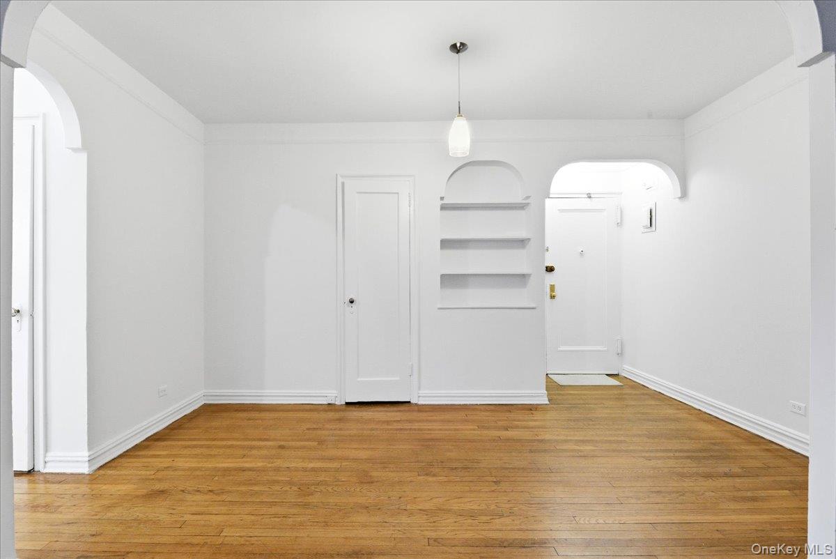 #8 photo, 111-39 76th Road, Forest Hills , NY 11375