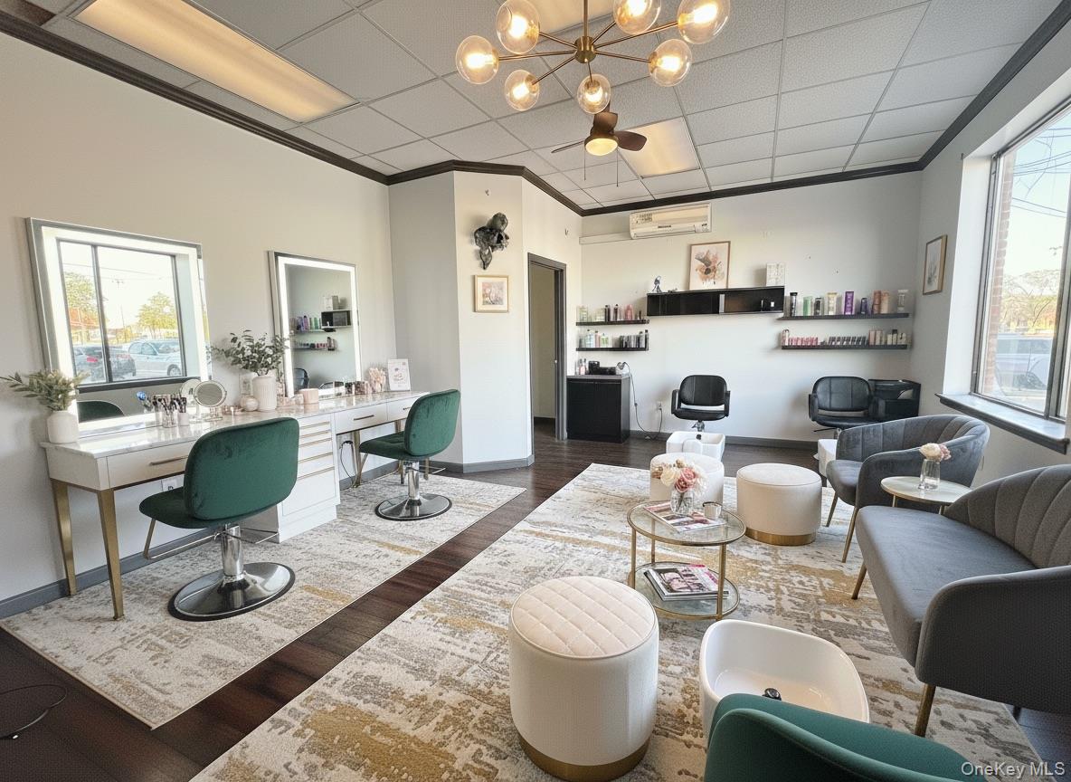 #4 photo, 123-127 Merrick Road, Amityville , NY 11701