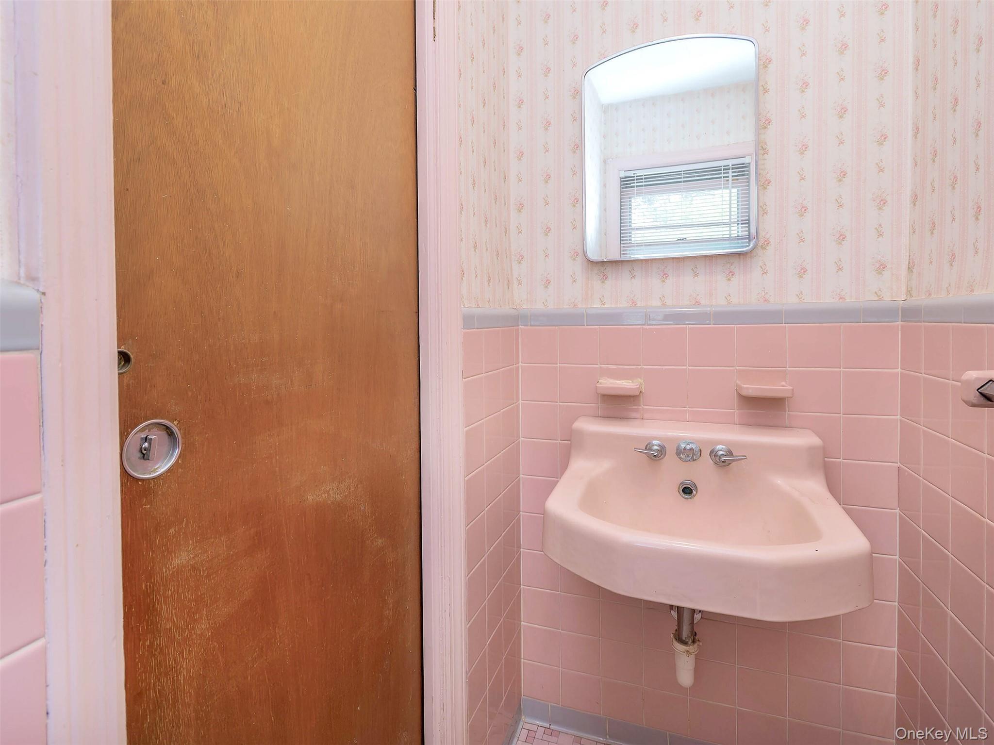 #16 photo, 856 Glen Cove Avenue, नासाउ काउंटी Glen Head , NY 11545