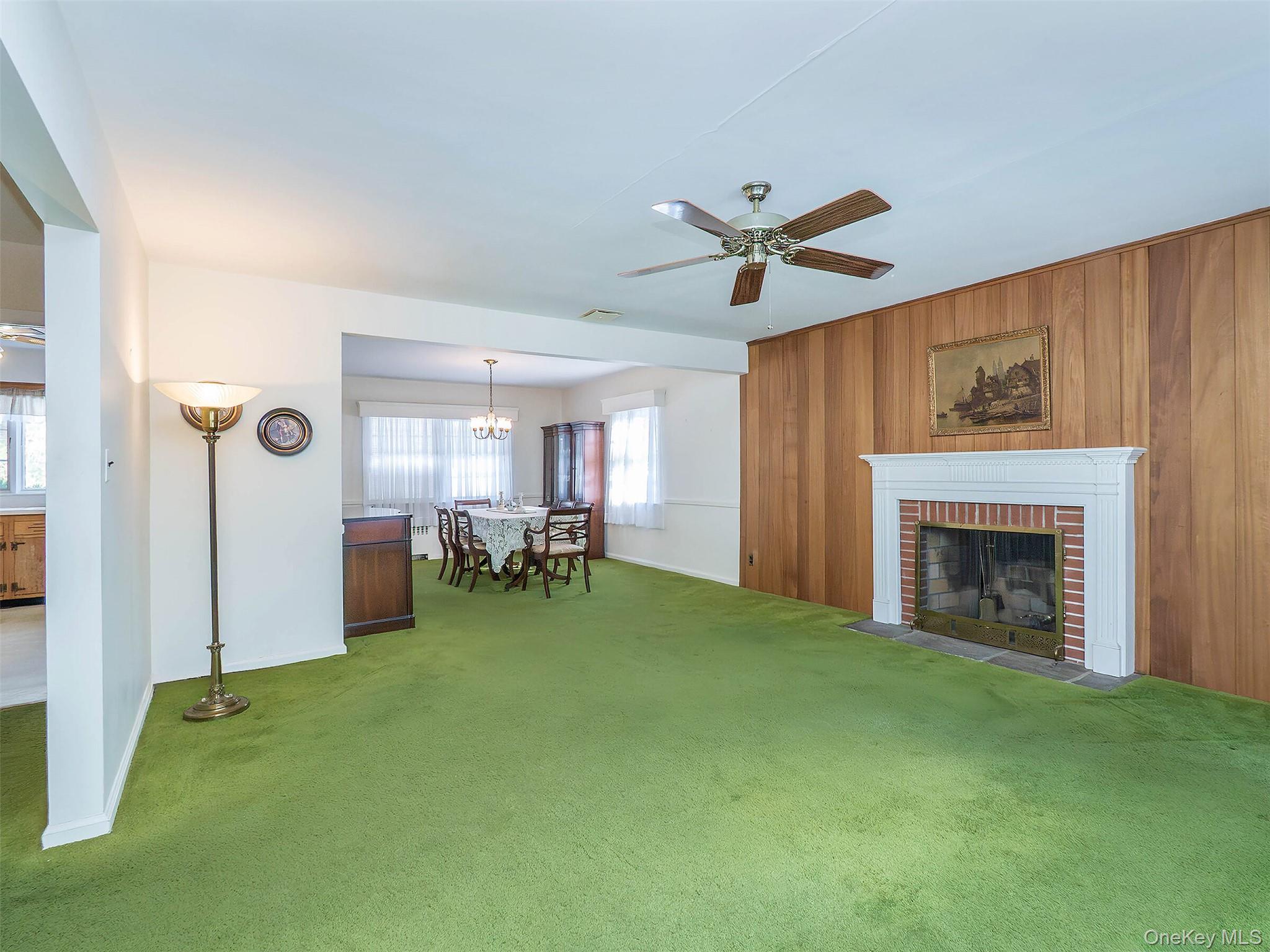 #6 photo, 856 Glen Cove Avenue, नासाउ काउंटी Glen Head , NY 11545