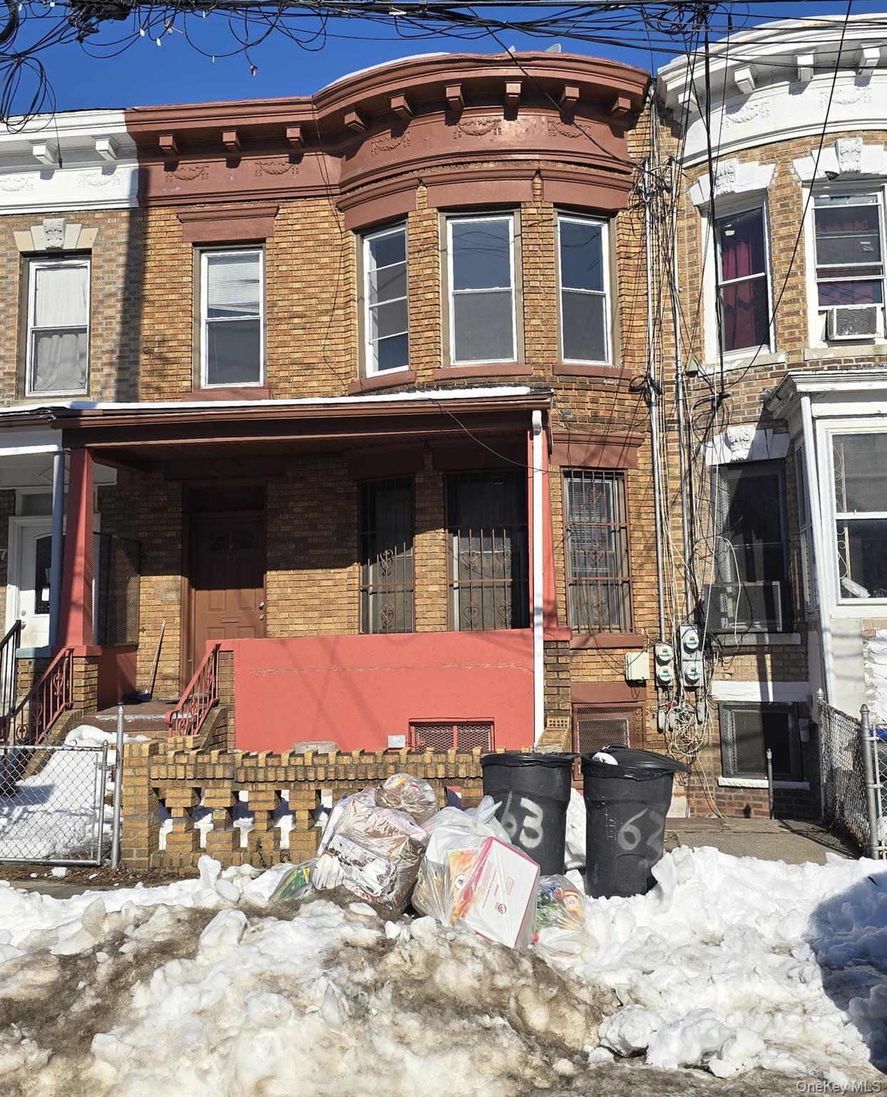 #1 photo, 61 Glen Street, הברונקס Brooklyn , NY 11208