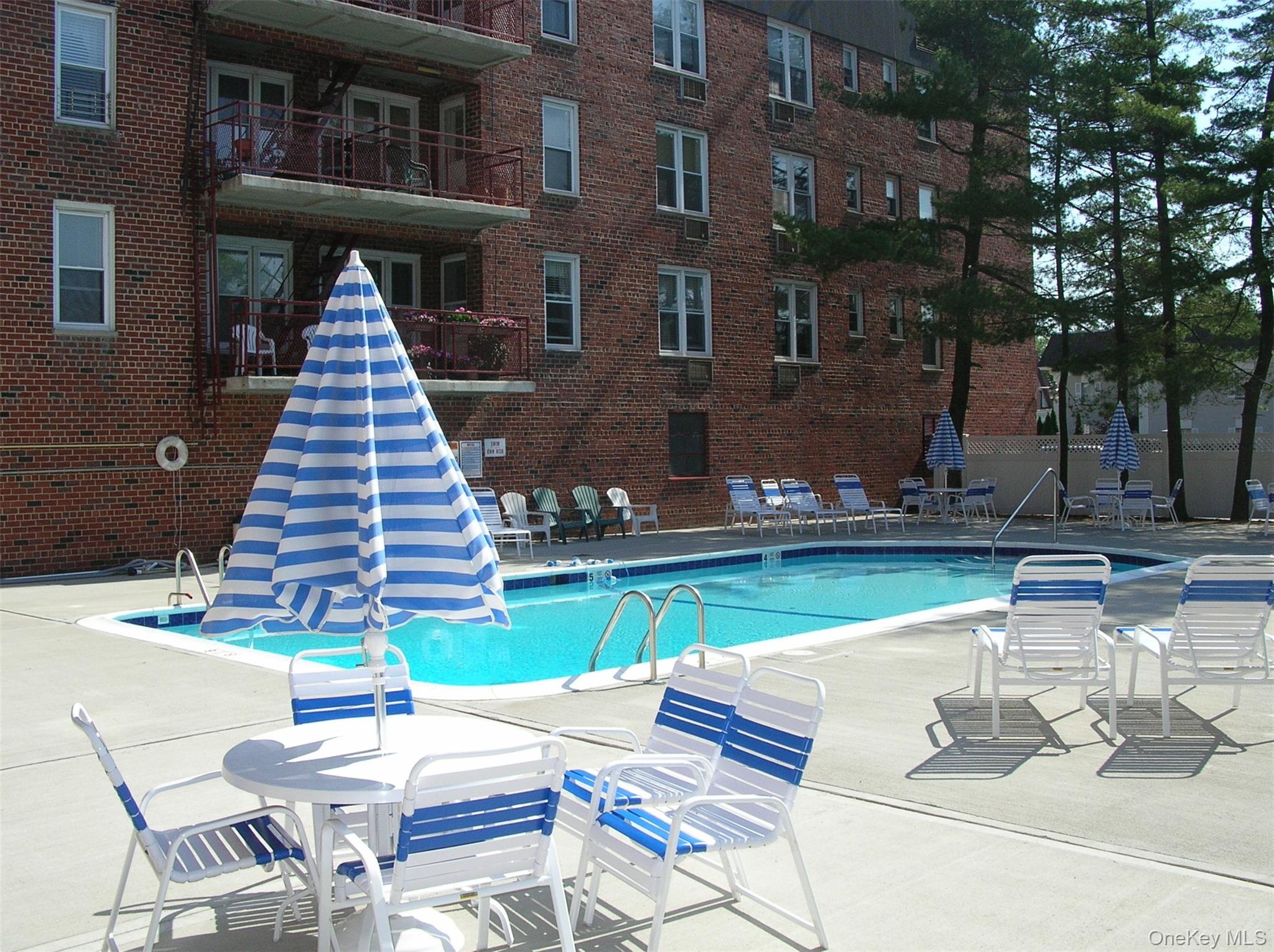 #14 photo, 60 Hempstead Avenue, Lynbrook , NY 11563