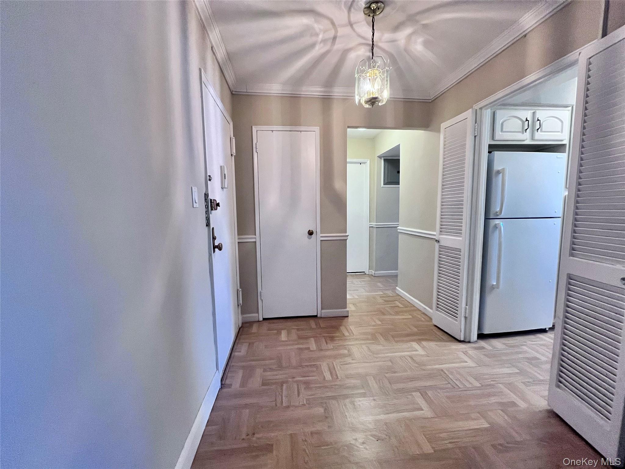 #2 photo, 60 Hempstead Avenue, Lynbrook , NY 11563