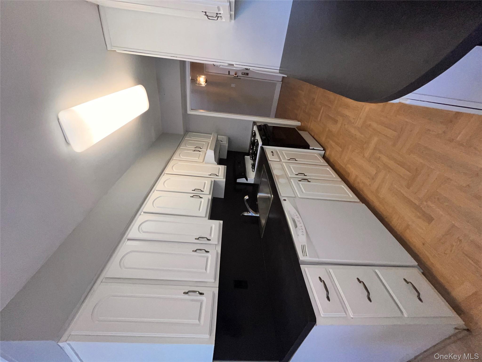 #5 photo, 60 Hempstead Avenue, Lynbrook , NY 11563