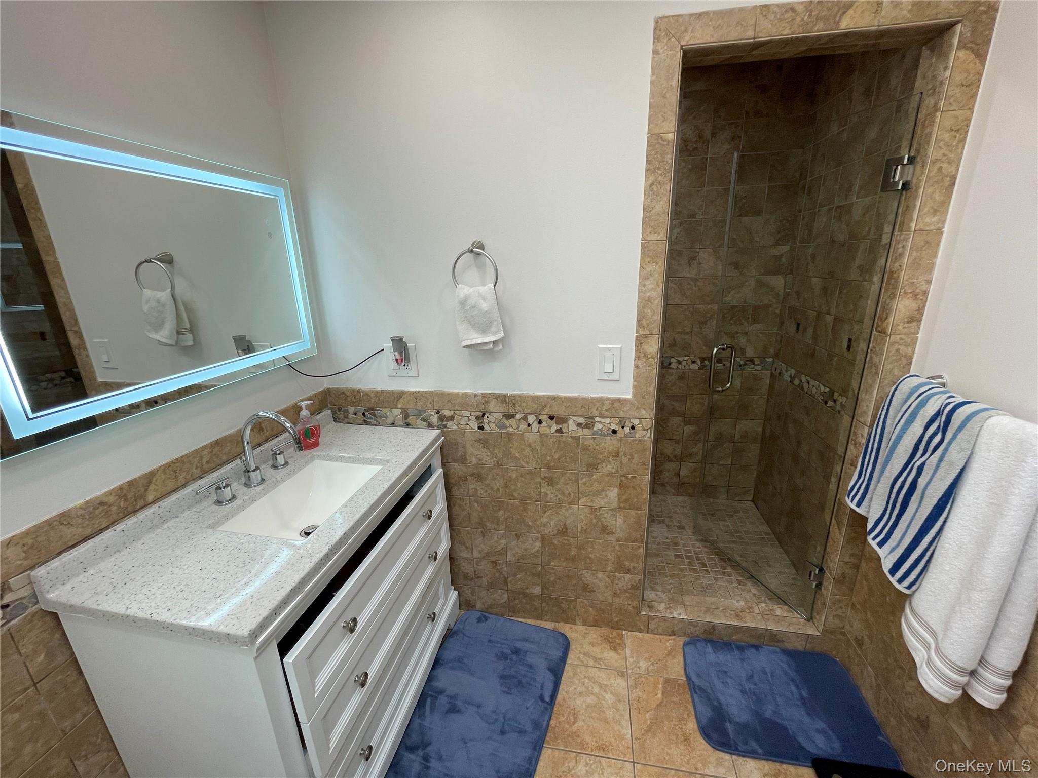 #18 photo, 70 Birch Road, Amityville , NY 11701