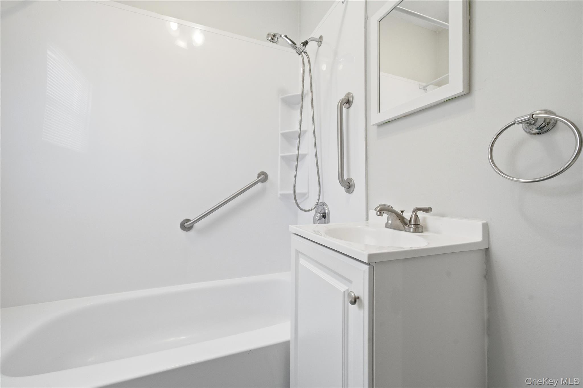 #18 photo, 163 Ketcham Avenue, 东长岛 Amityville , NY 11701