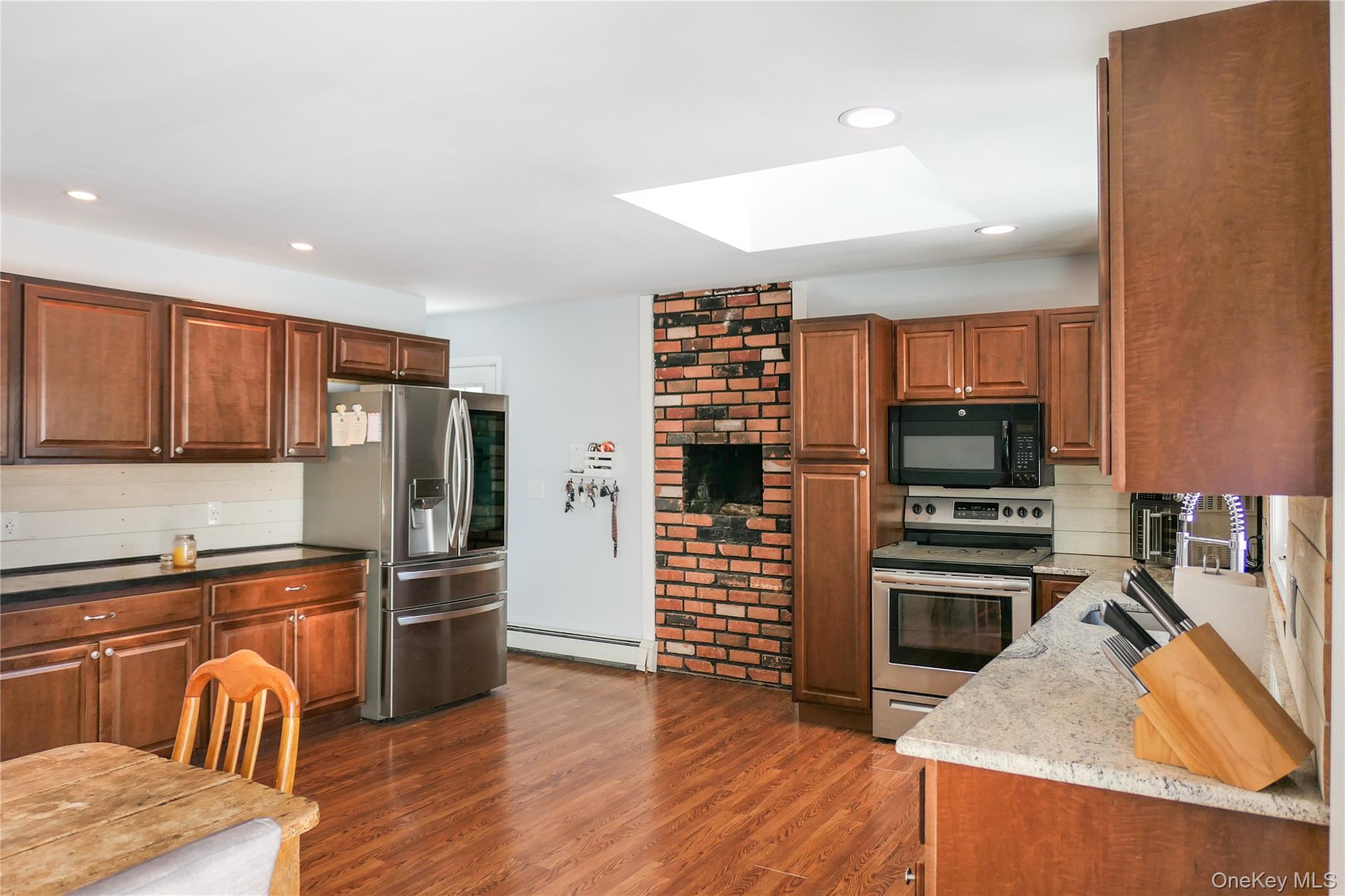 #6 photo, 84 Bieselin Road, Bellport , NY 11713