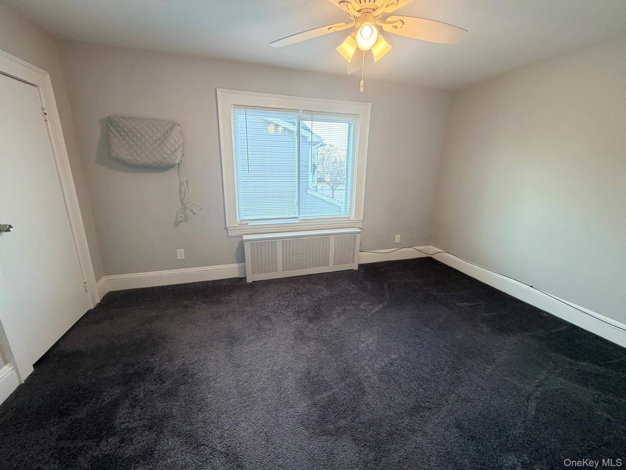 #7 photo, 1924 Commonwealth Avenue, Merrick , NY 11566