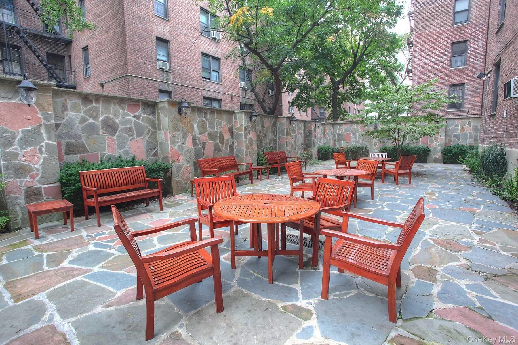 #5 photo, 37-27 86th Street, Jackson Heights , NY 11372