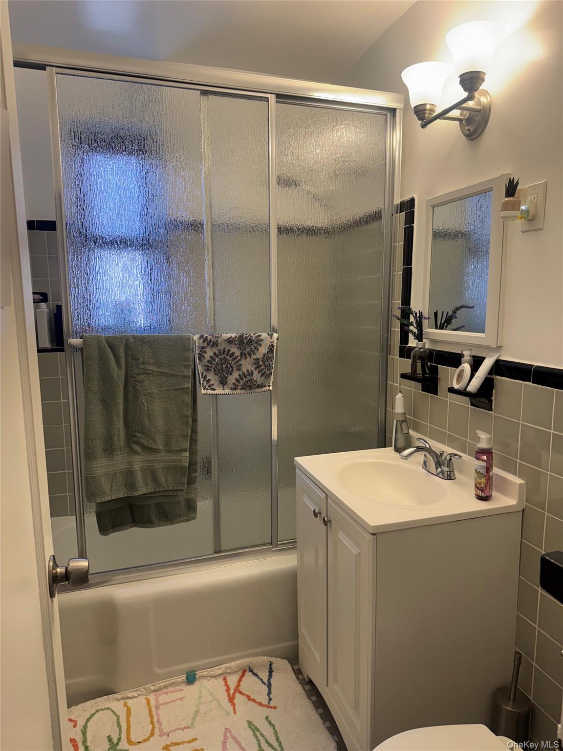 #9 photo, 37-27 86th Street, كوينز Jackson Heights , NY 11372