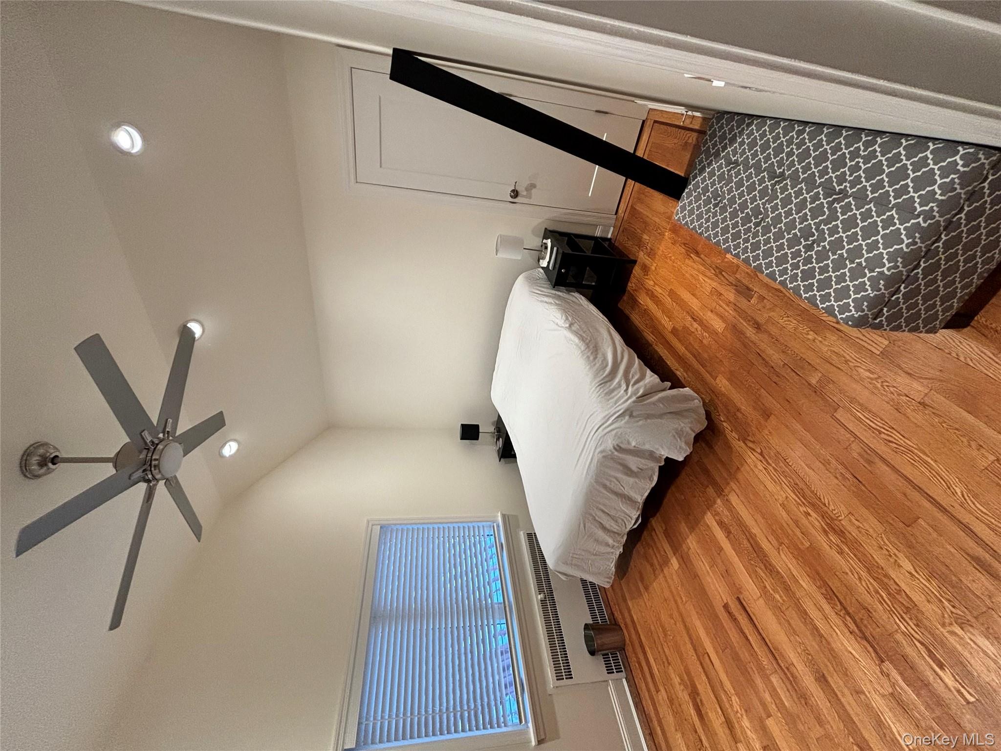 #4 photo, 50-37 195 St, Куинс ‖ Fresh Meadows , NY 11365