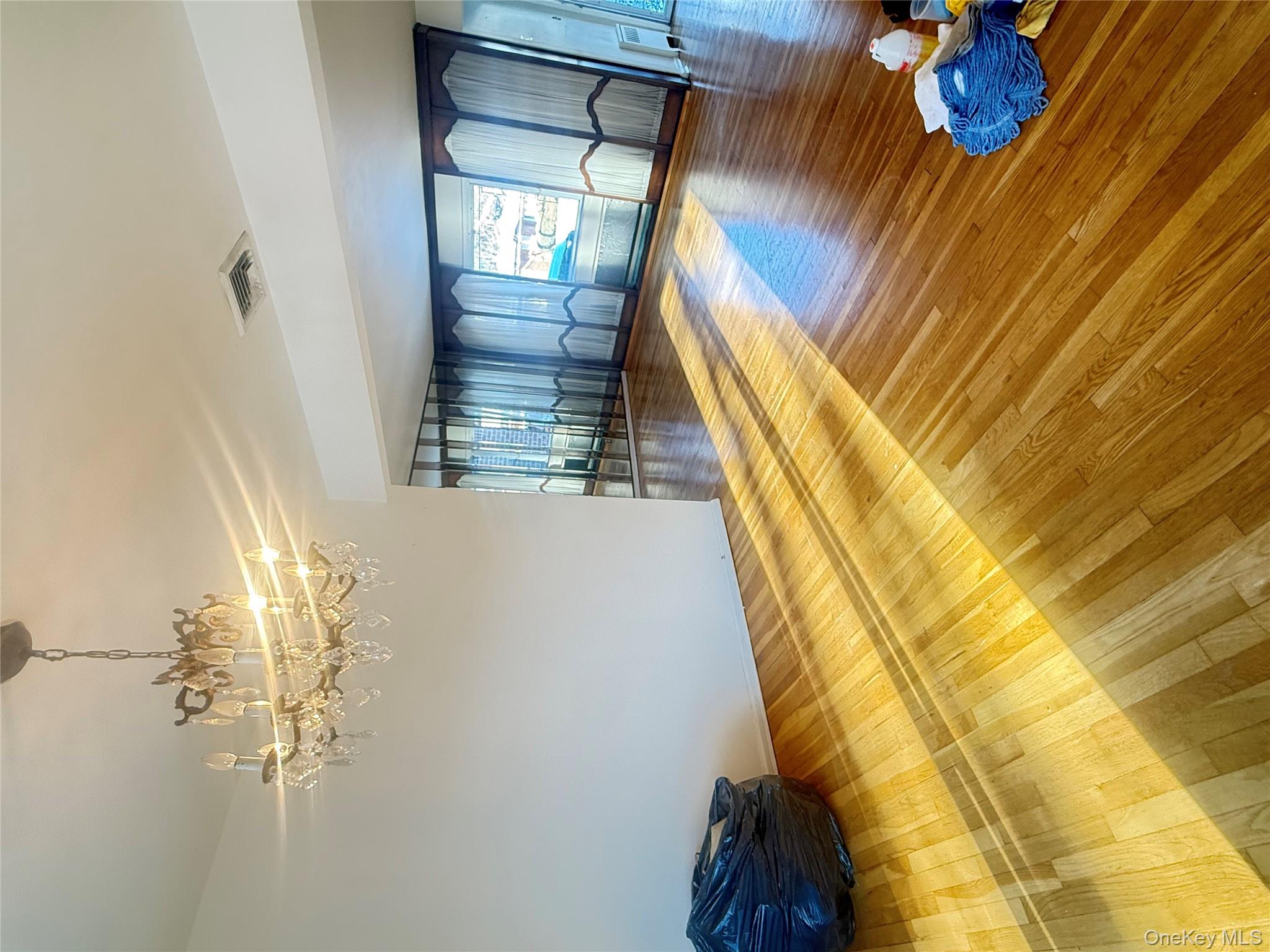 #8 photo, 896 School Drive, North Baldwin , NY 11510