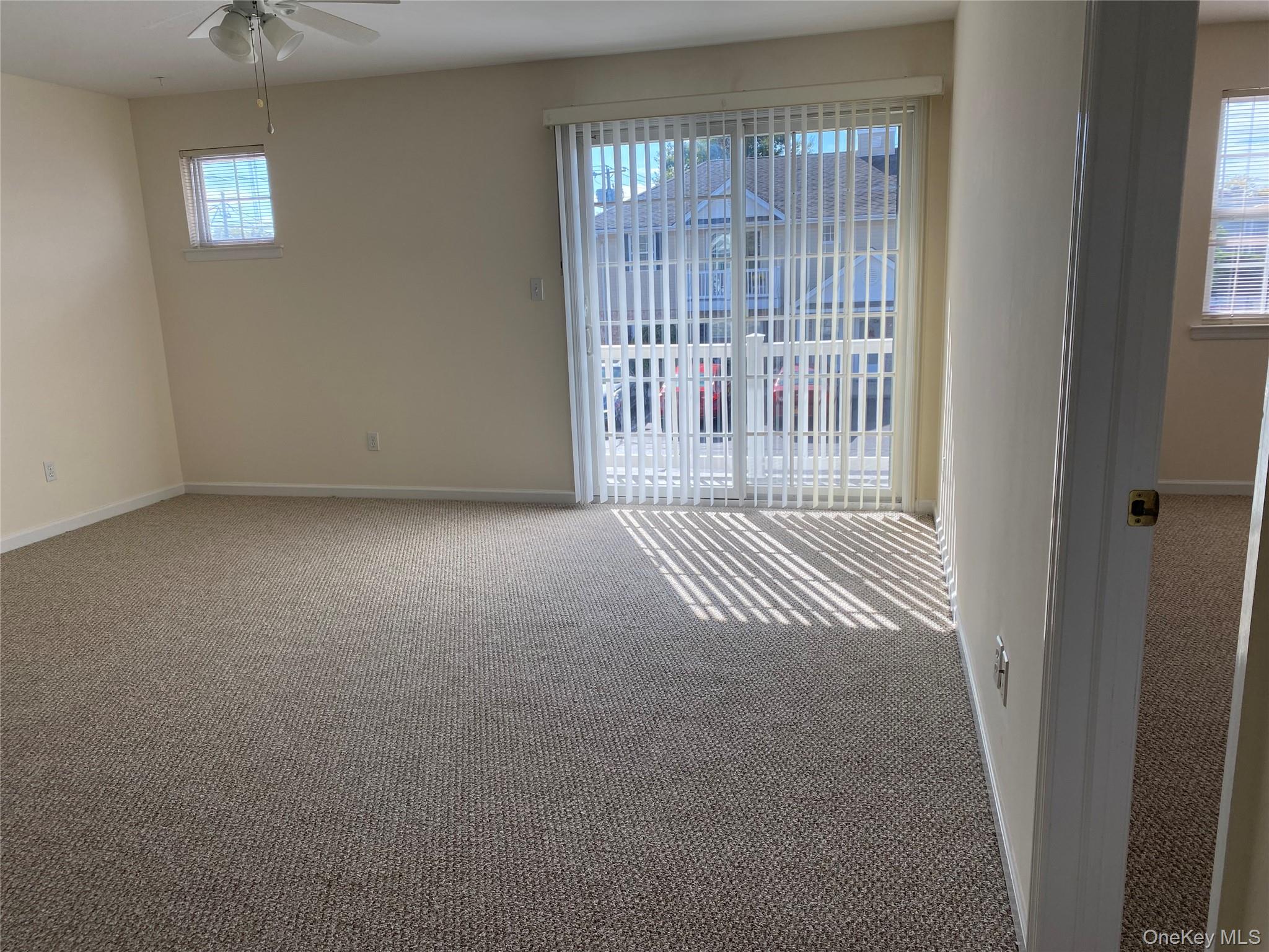 #3 photo, 7 Dominick Court, Lindenhurst , NY 11757