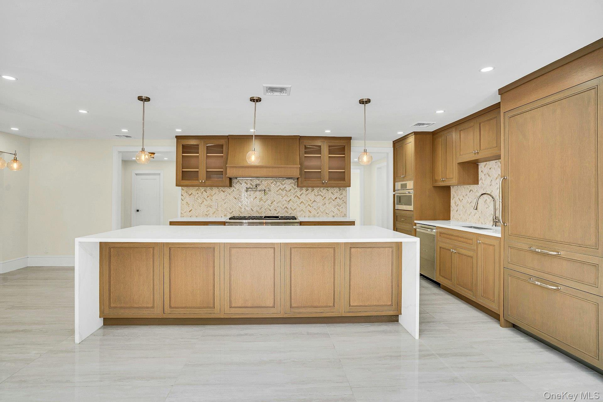 #10 photo, 7 McCulloch Drive, Dix Hills , NY 11746