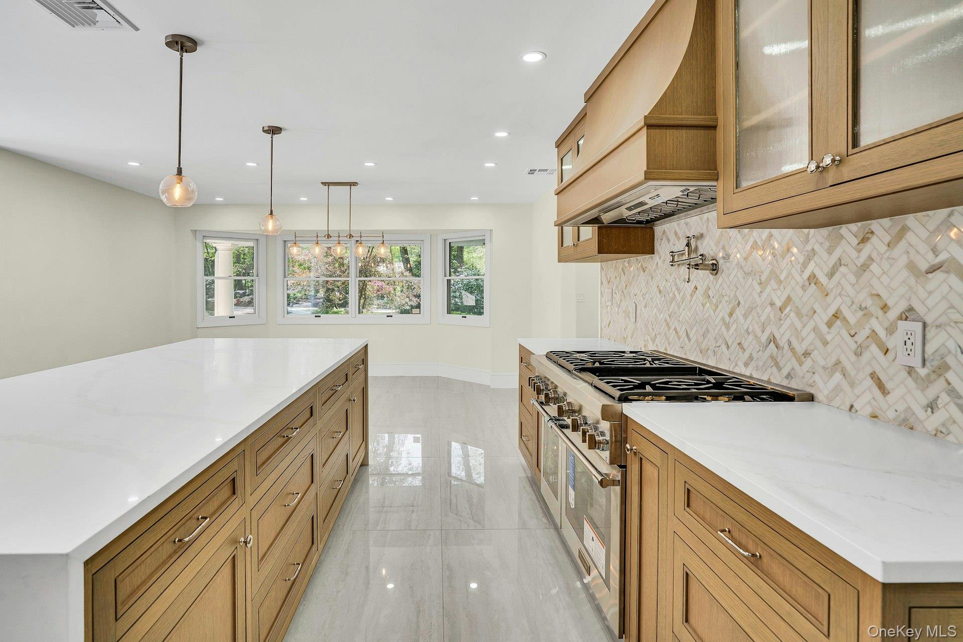 #14 photo, 7 McCulloch Drive, Dix Hills , NY 11746