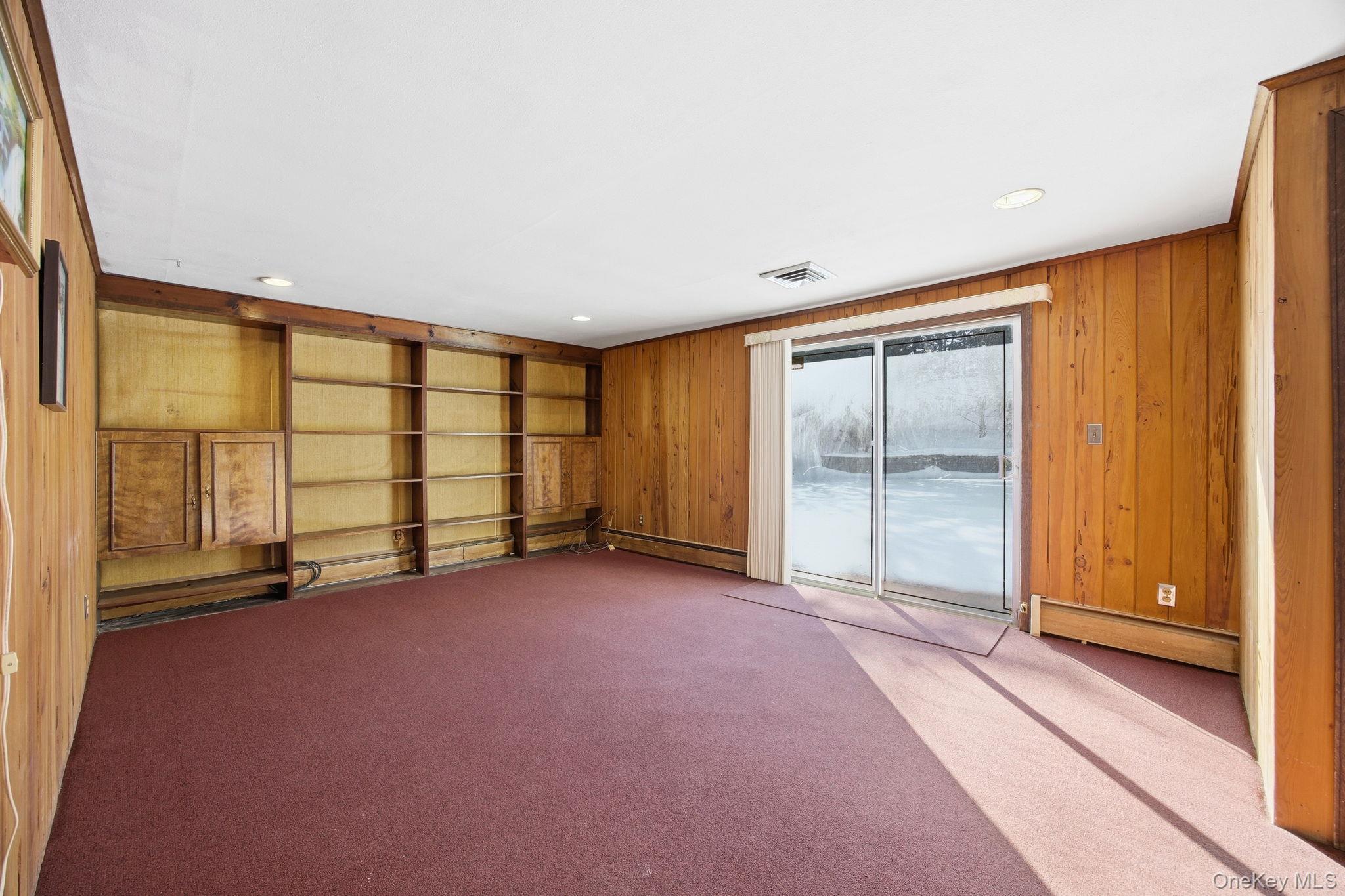 #18 photo, 87 Executive Drive, Нассау ‖ New Hyde Park , NY 11040