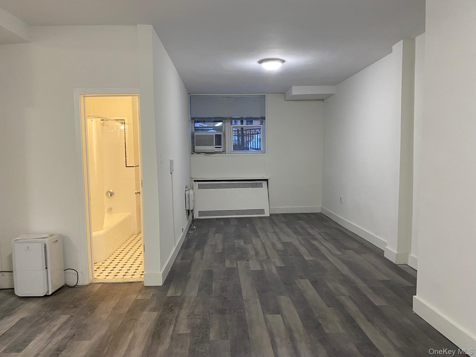 #4 photo, 7312 35th Avenue, Jackson Heights , NY 11372