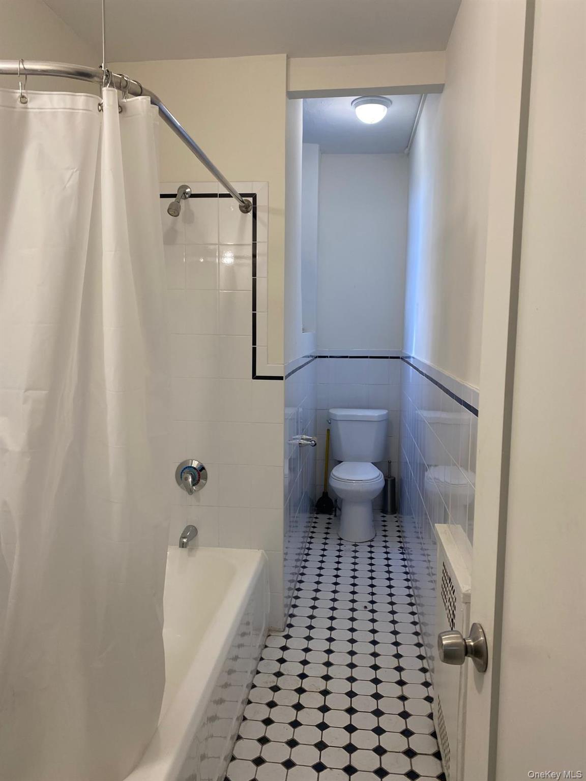 #8 photo, 7312 35th Avenue, Jackson Heights , NY 11372