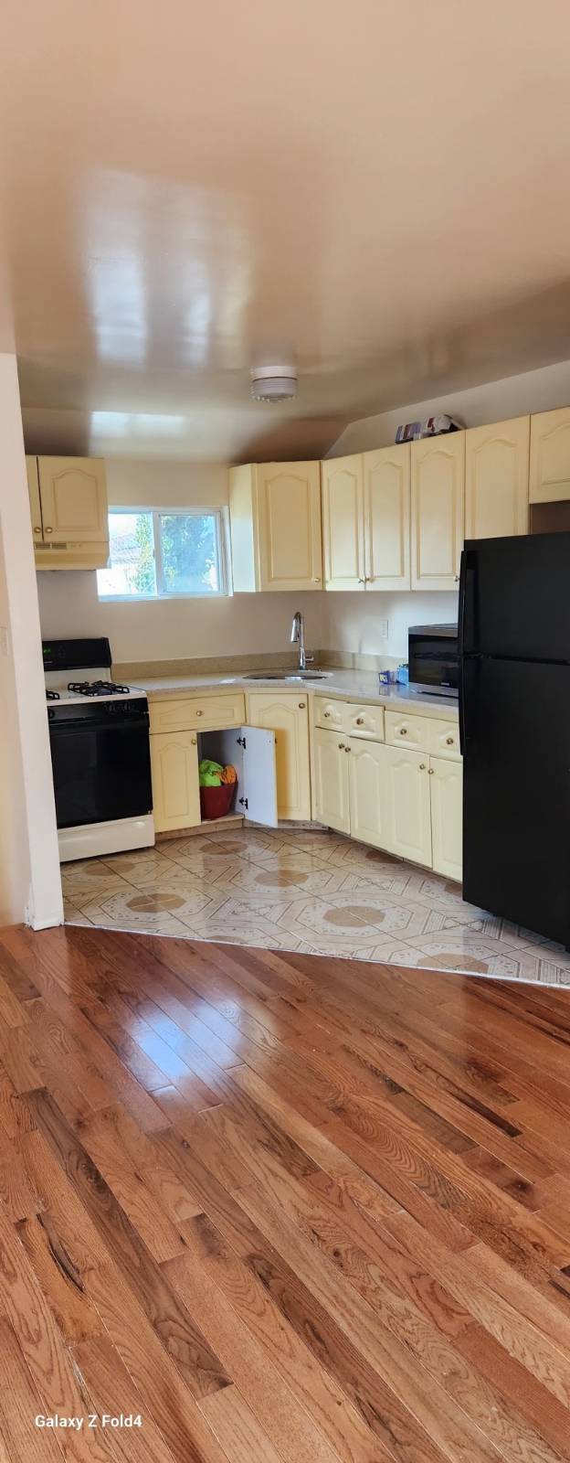 #1 photo, 245-09 148 Rd, Rosedale , NY 11422