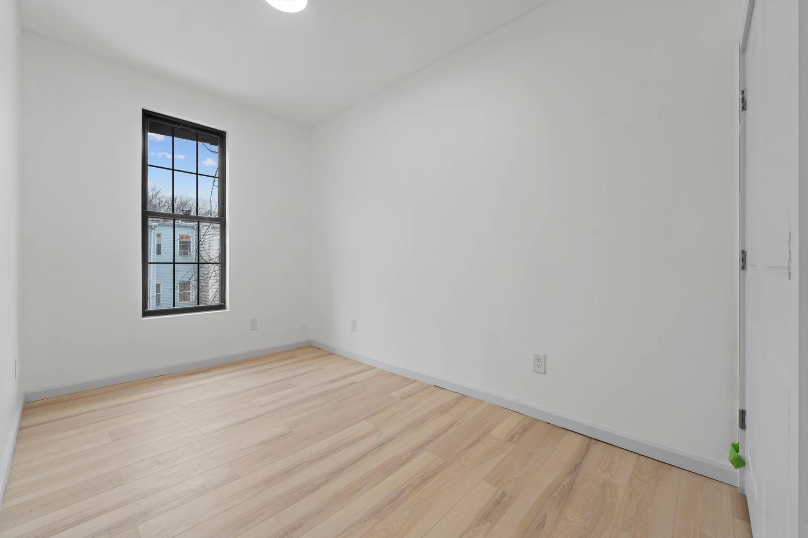 #31 photo, 1058 Jefferson Ave, Bushwick , NY 11221