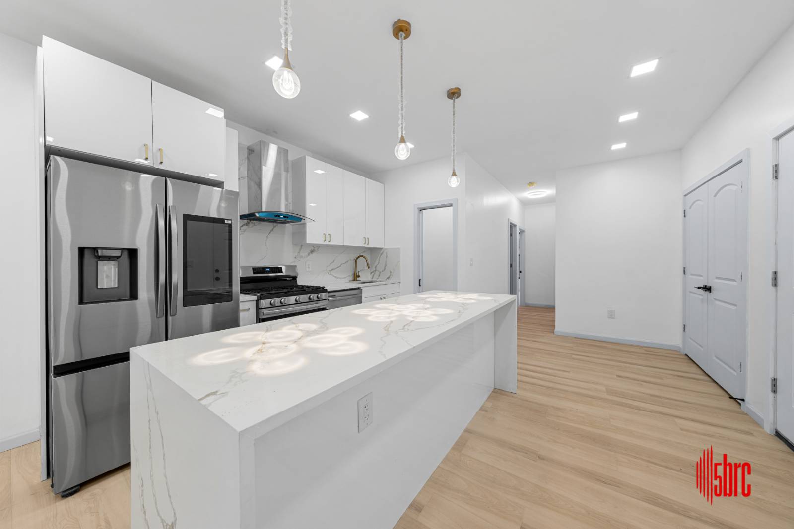 #5 photo, 1058 Jefferson Ave, Bushwick , NY 11221