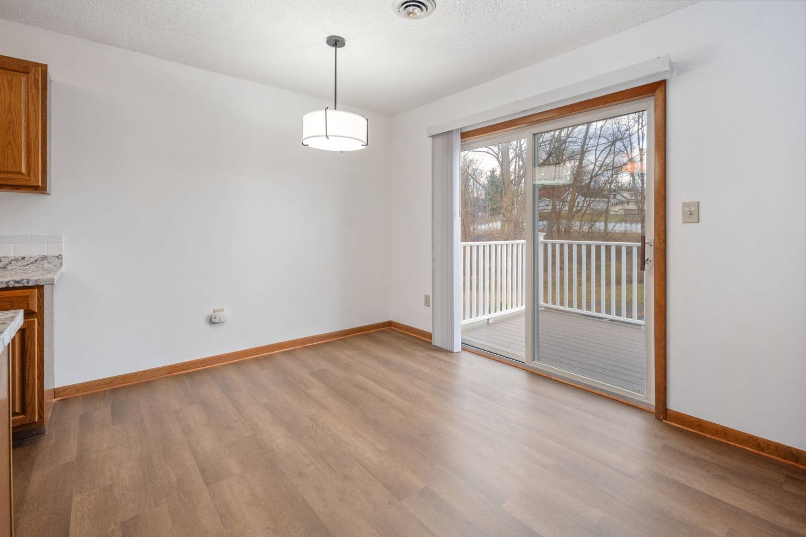 #11 photo, 1911 Cambridge Manor Drive, 紐約州 Schenectady , NY 12302