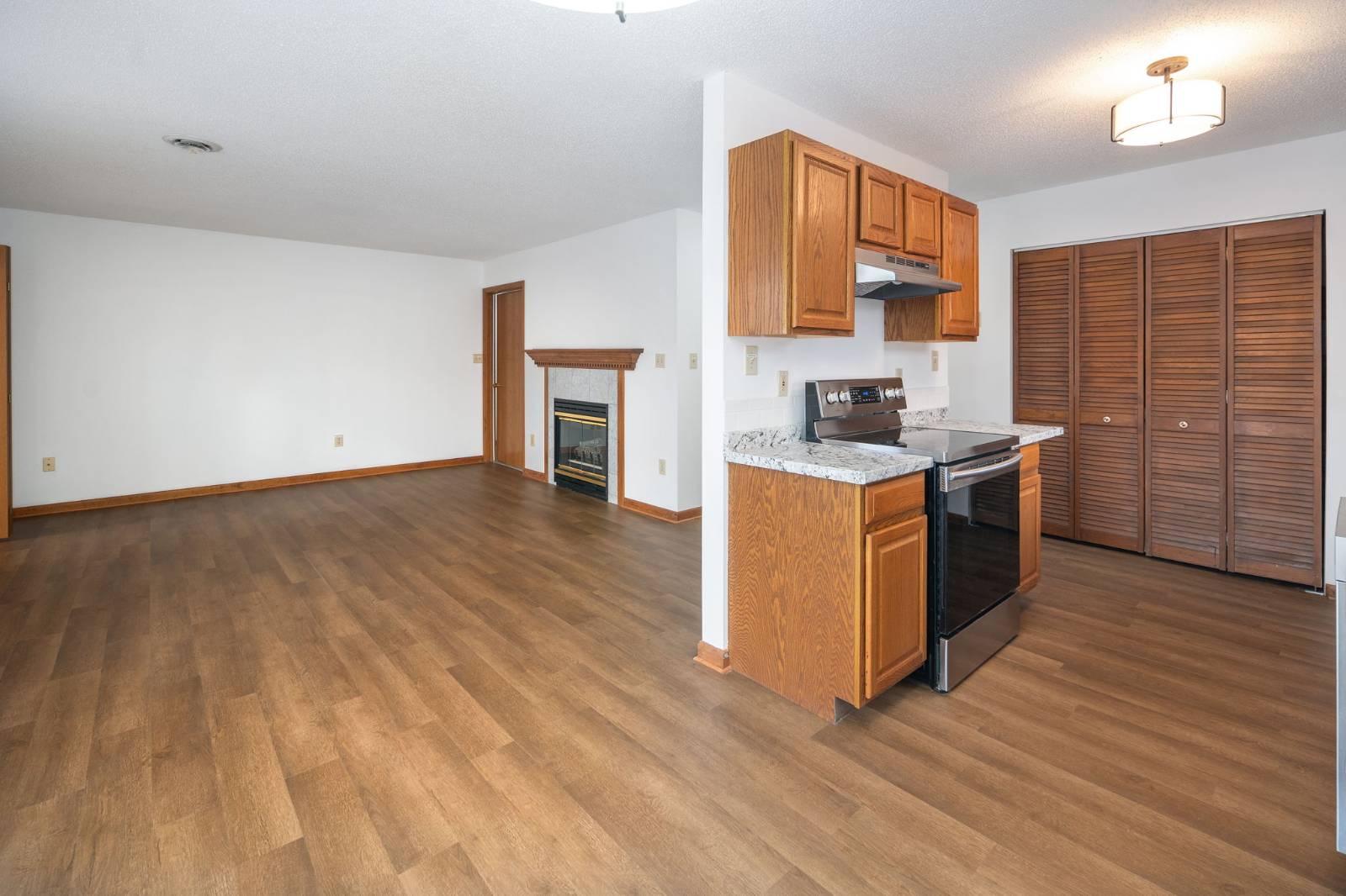 #14 photo, 1911 Cambridge Manor Drive, 紐約州 Schenectady , NY 12302