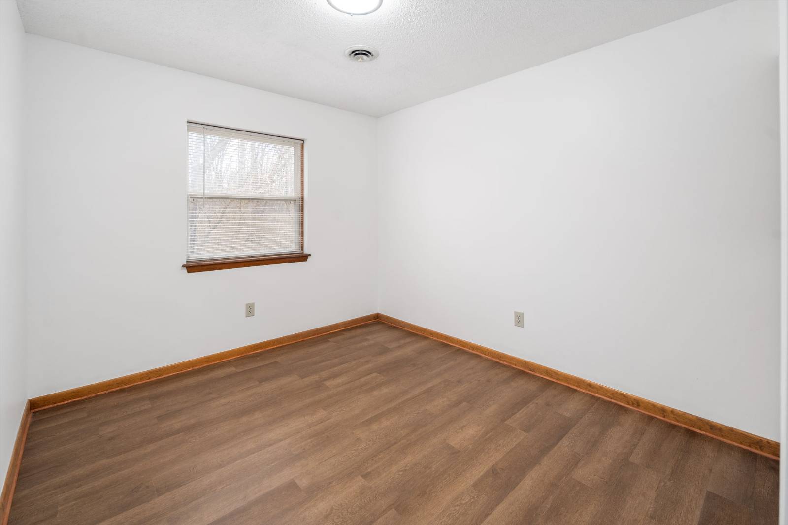 #18 photo, 1911 Cambridge Manor Drive, 紐約州 Schenectady , NY 12302