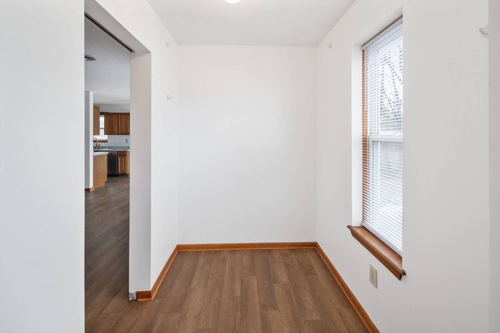 #9 photo, 1911 Cambridge Manor Drive, 紐約州 Schenectady , NY 12302