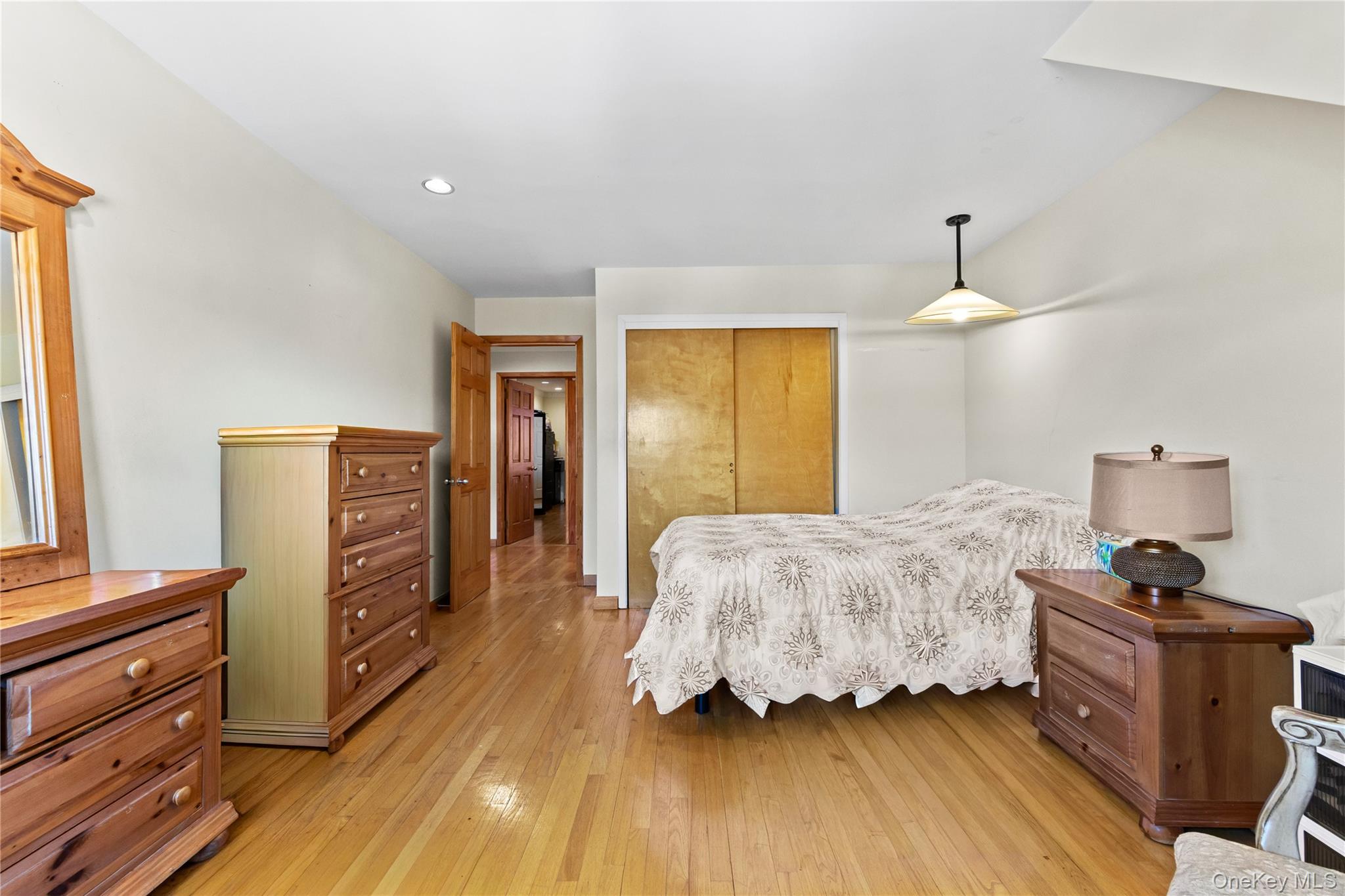 #14 photo, 4 John Bean Court, Port Washington , NY 11050