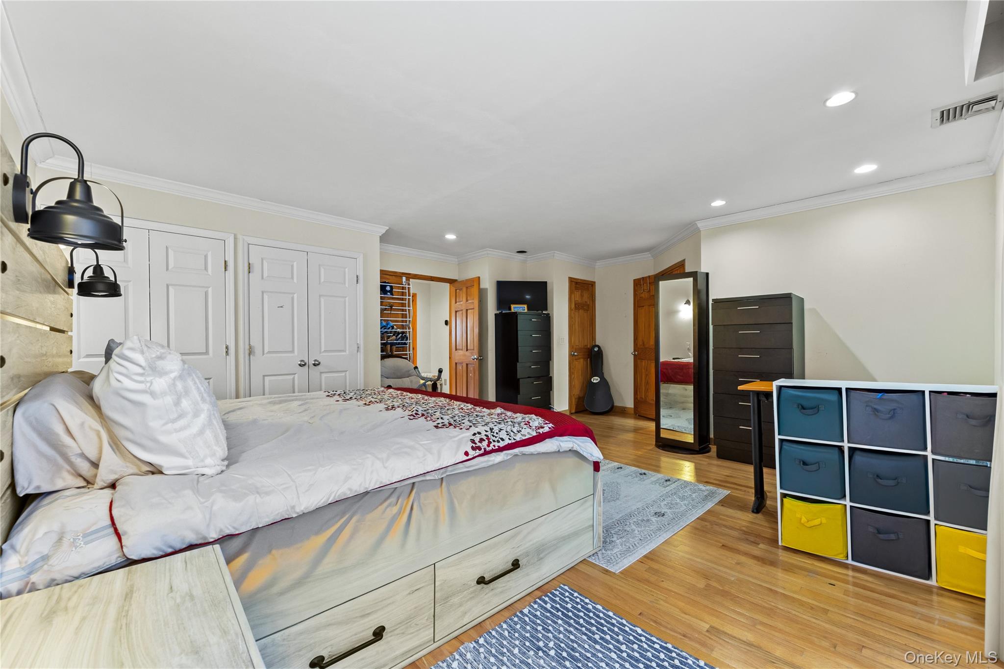 #18 photo, 4 John Bean Court, Port Washington , NY 11050