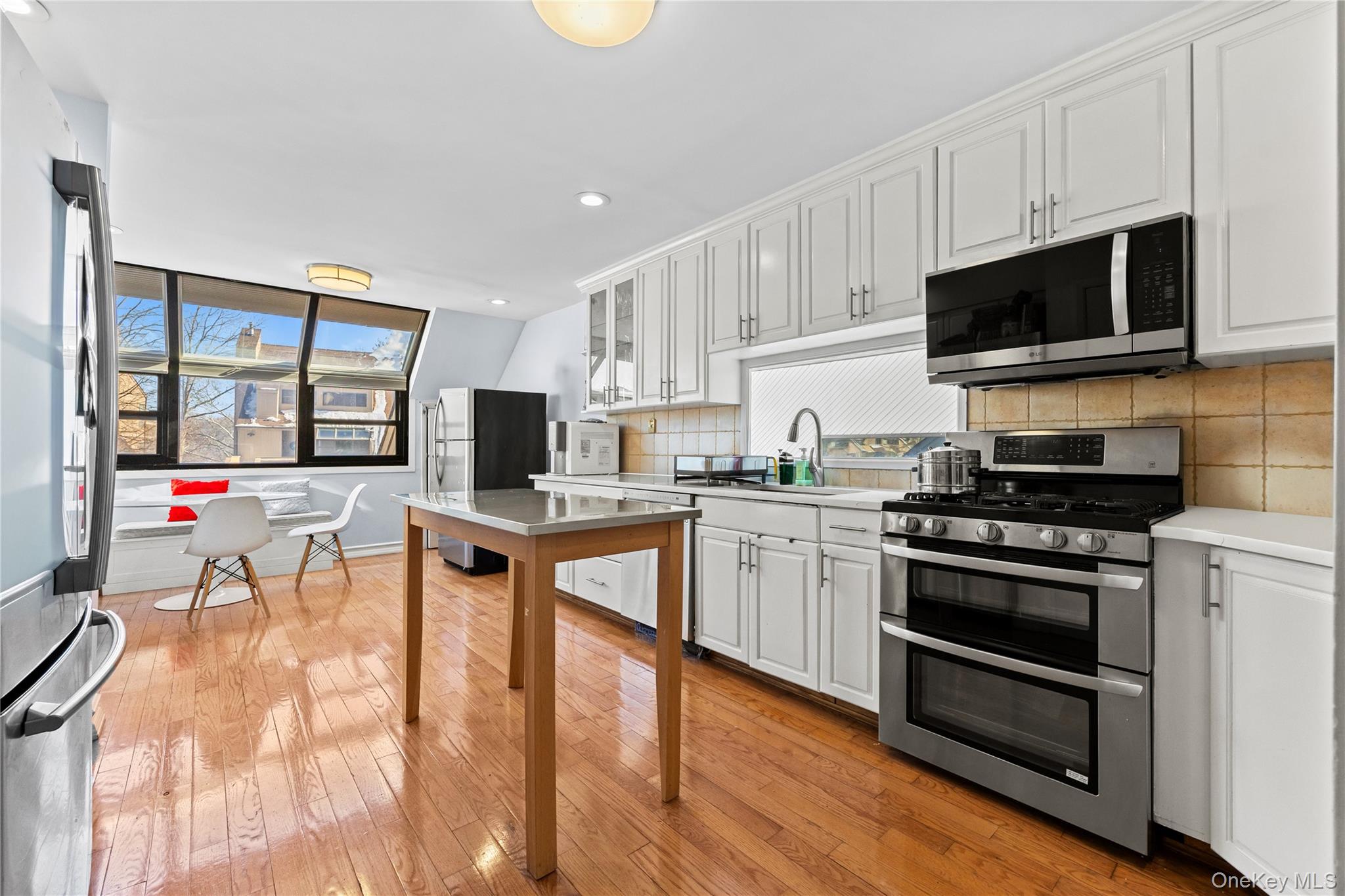 #9 photo, 4 John Bean Court, Port Washington , NY 11050