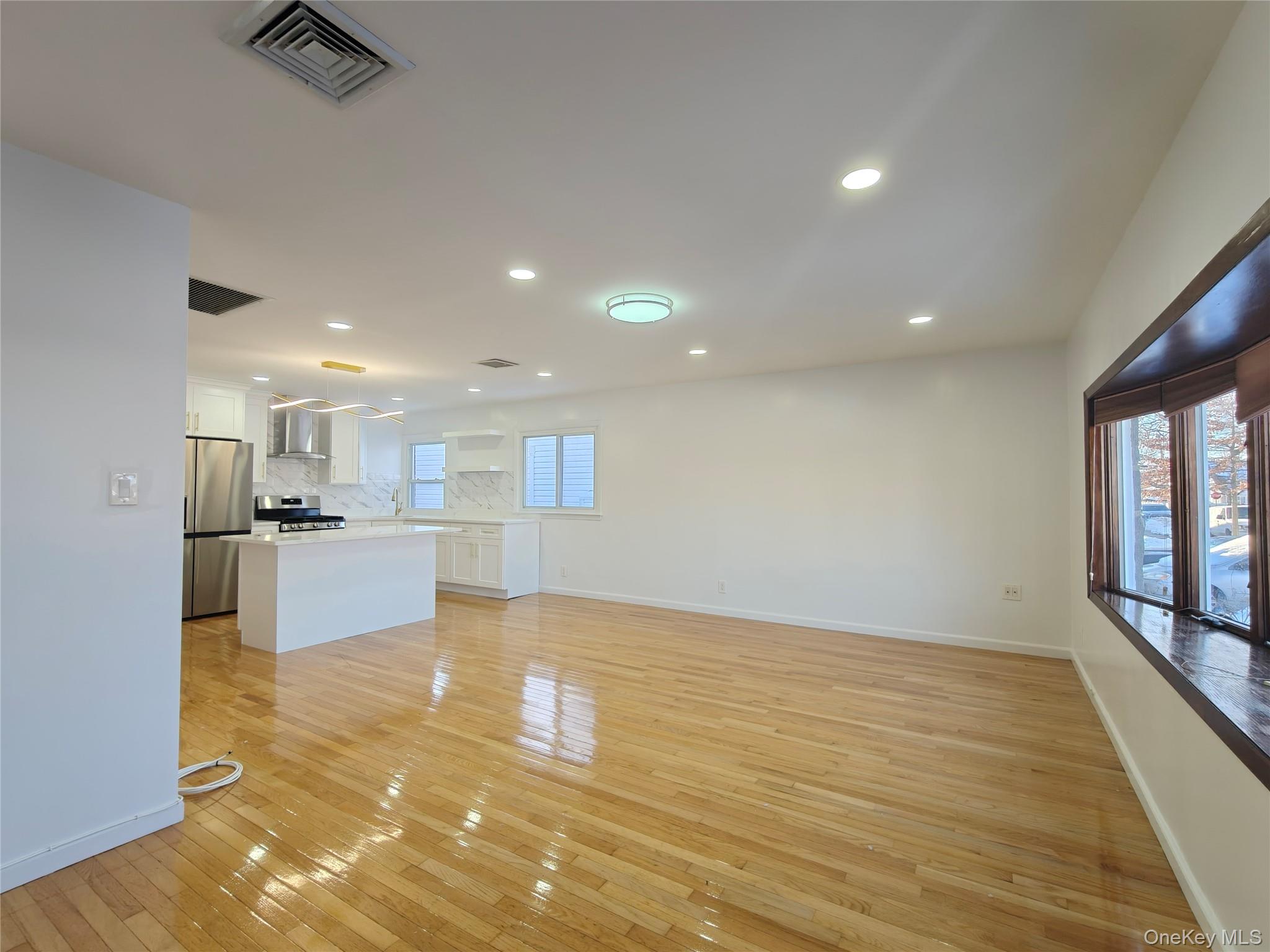 #17 photo, 151-28 24th Rd Road, Whitestone , NY 11357