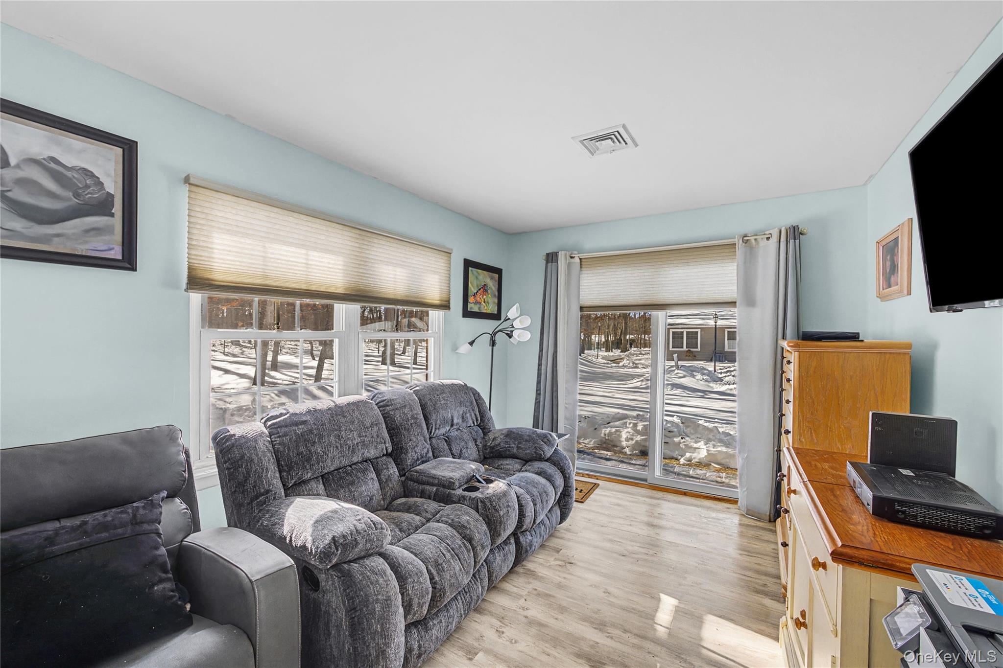 #17 photo, 230 Blackpool Court, Ridge , NY 11961