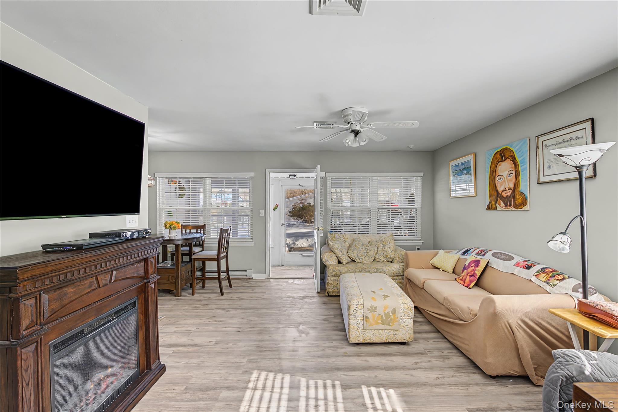 #8 photo, 230 Blackpool Court, Ridge , NY 11961